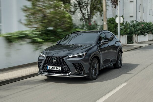 NX450h (zdroj: Lexus)