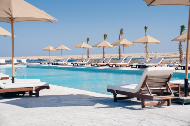 Bazén hotela Sentido Naga Bay*****, ktorý vyniká polohou pri zátoke Sharm El Naga. Zdroj: Kartago.sk