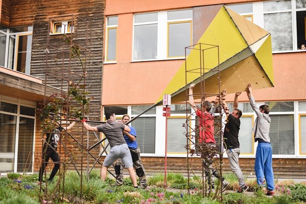 Vrtuľky pred osadením na vodnú hladinu (zdroj: SPU v Nitre)