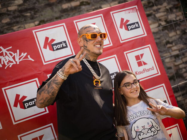 Vo VIP zóne sa mohli zamestnanci stretnúť aj so Separom (zdroj: Kaufland)