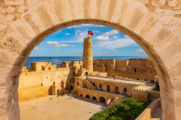Dominantou tuniského Monastiru je pevnosť Ribat.  (zdroj: Shutterstock.com)