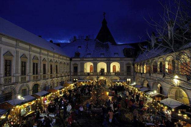 Adventný trh zámok  Kobersdorf (c) Christine Binder.