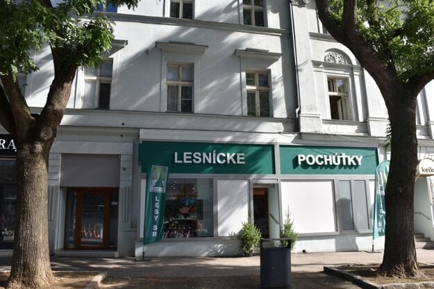 Otvorenie predajne (zdroj: LESY SR)
